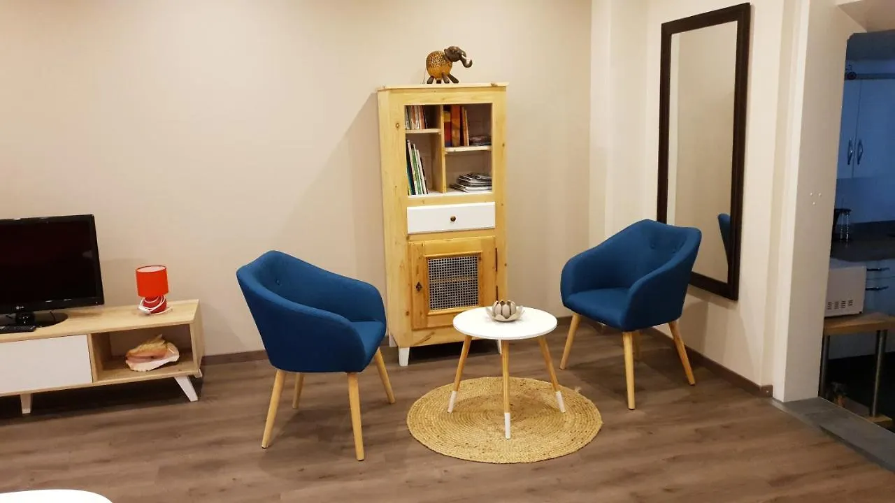 Maison La Rive Publier 0*,  France