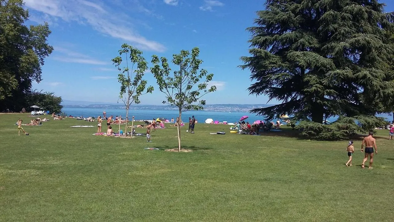 Maison La Rive Publier Holiday home